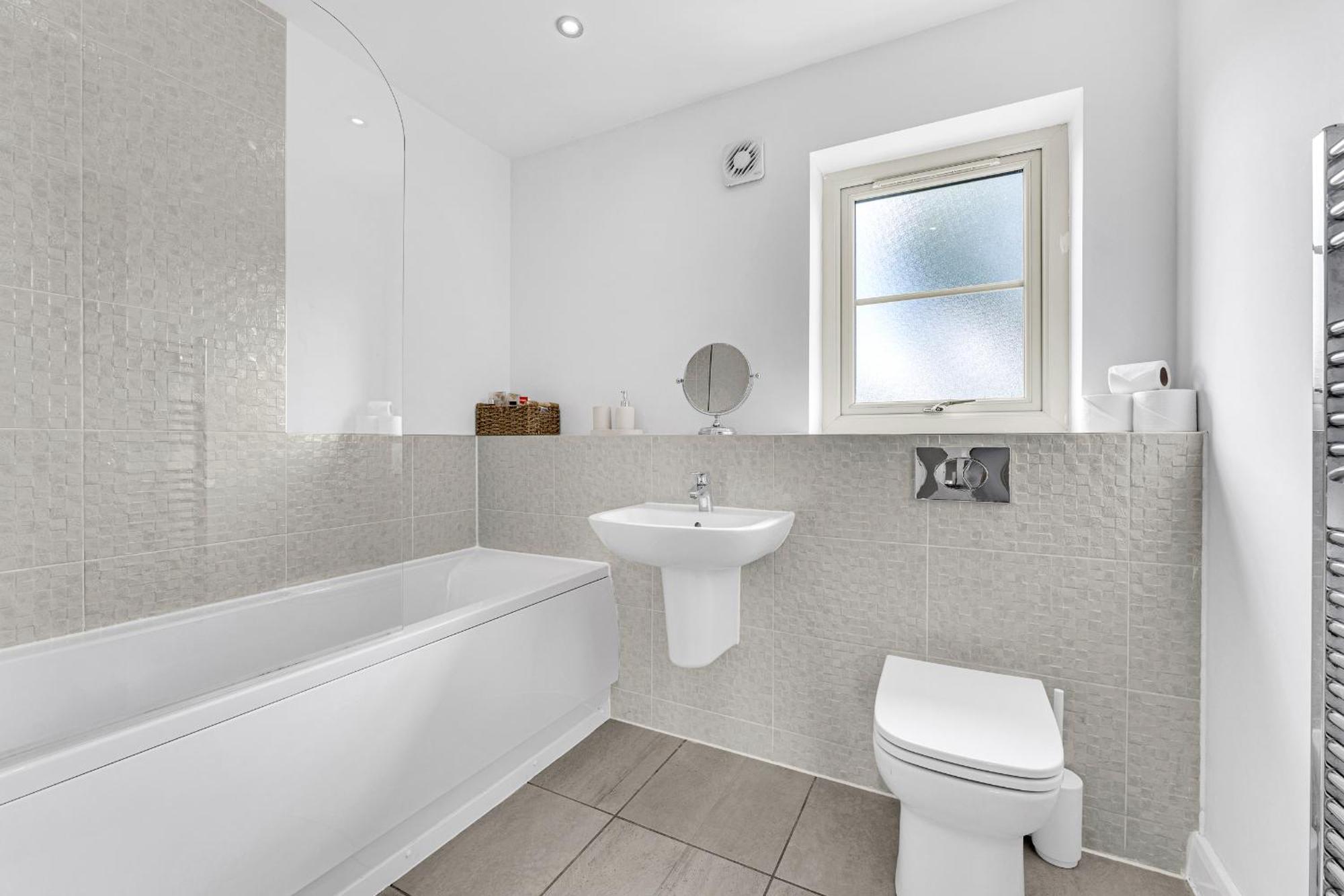 Brook Meadow House, 4 Bed House, Manchester Astley  Extérieur photo