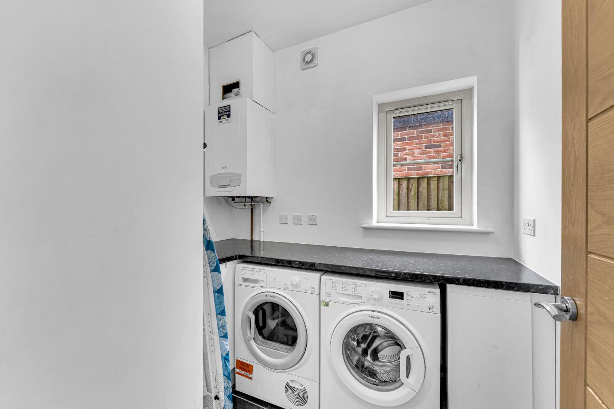 Brook Meadow House, 4 Bed House, Manchester Astley  Extérieur photo