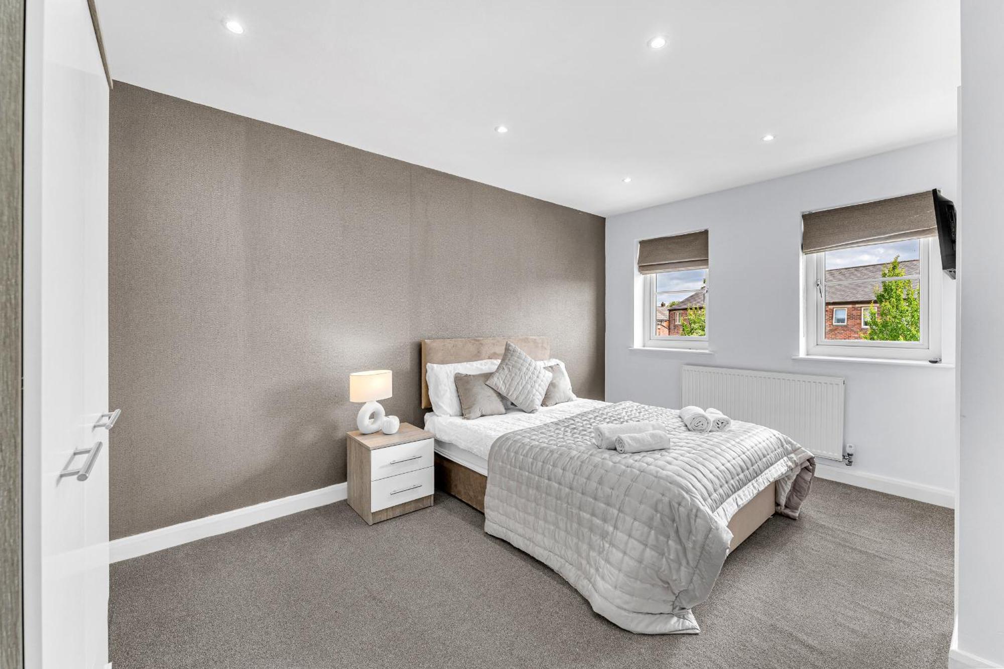 Brook Meadow House, 4 Bed House, Manchester Astley  Extérieur photo